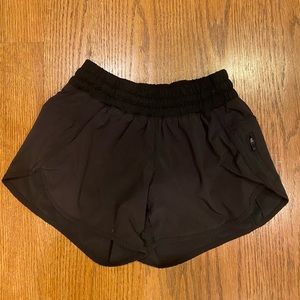 SIZE 4 LULULEMON SHORTS